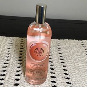 THE BODY SHOP PINK GRAPEFRUIT BODY MIST